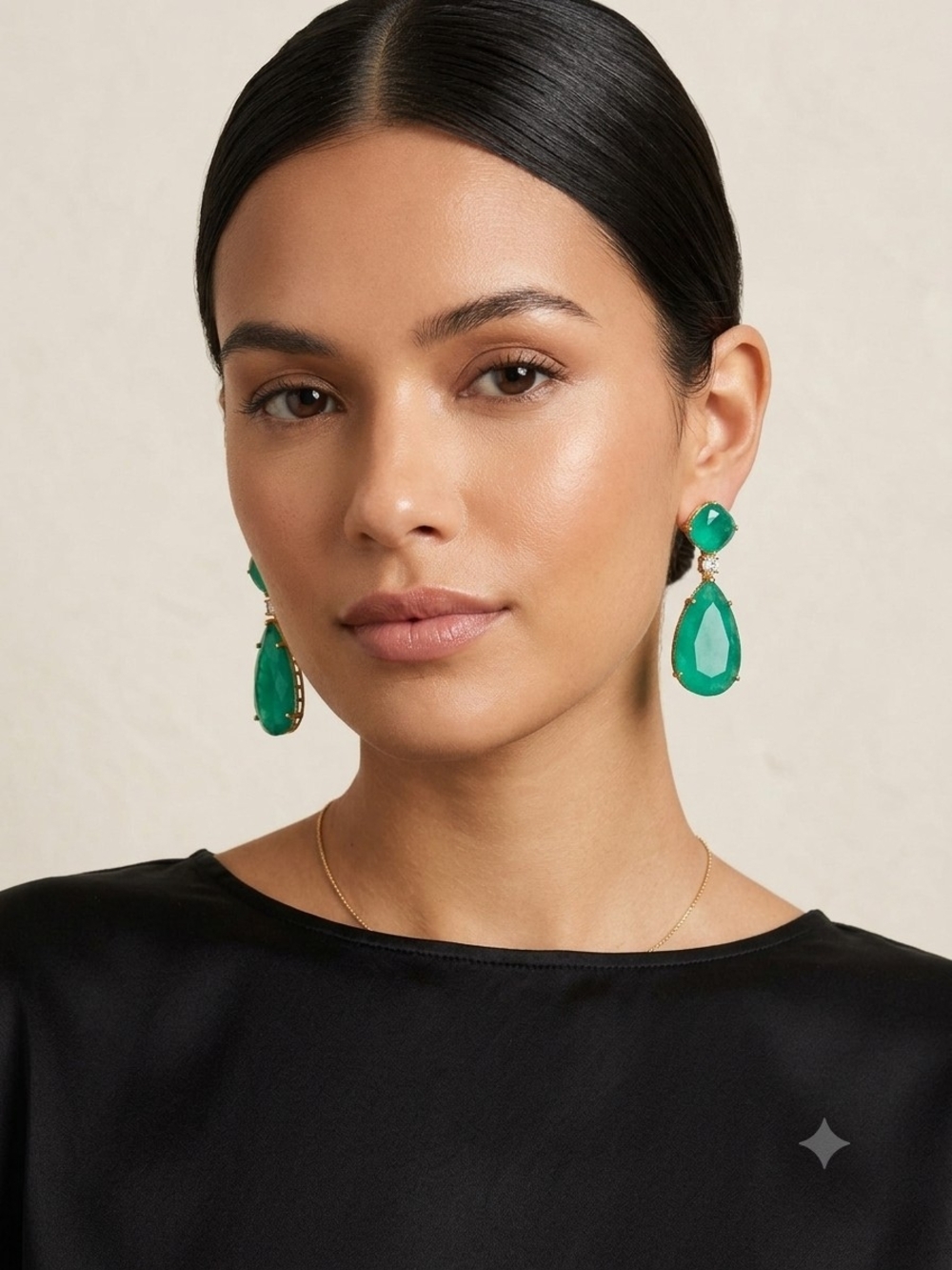 Prince Emerald Teardrop Dangle Earrings - Green